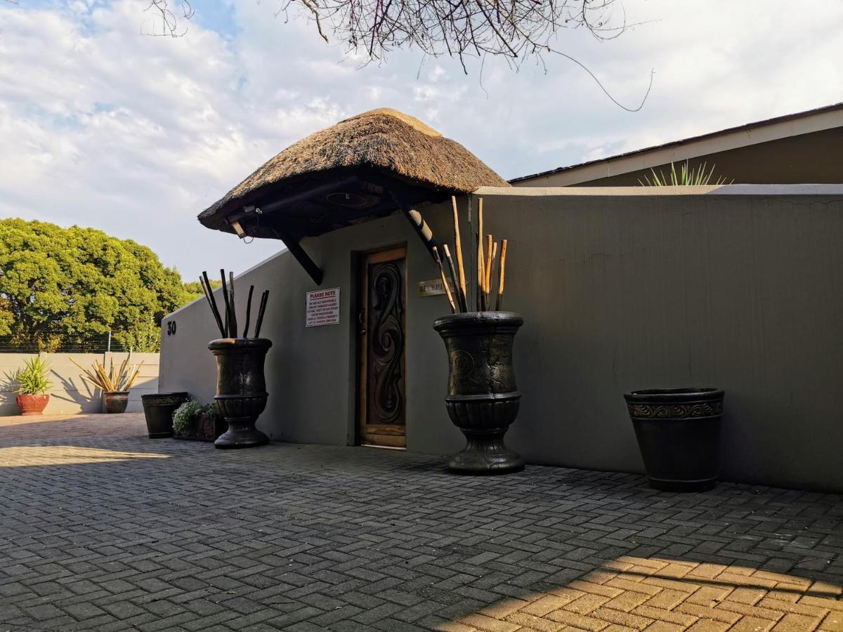 Aerotropolis Guest Lodge Kempton Park Extérieur photo